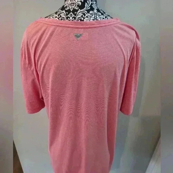 Columbia  women's athletic top - Picture 3 of 6